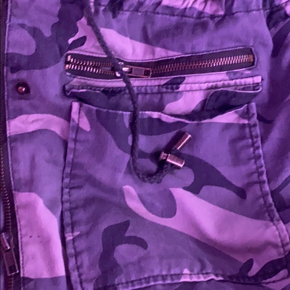 Jacket - Picture 3 of 4